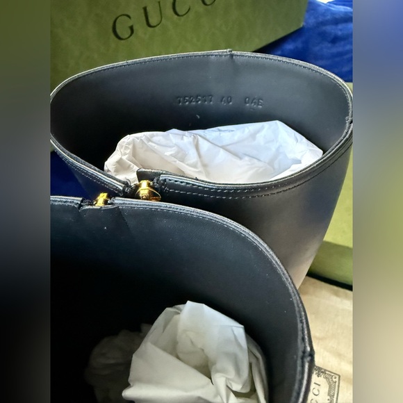 NEW GUCCI KNEE-HIGH LOGO BLACK LEATHER BOOTS -WOMEN US 10 EU 40 - Picture 8 of 12